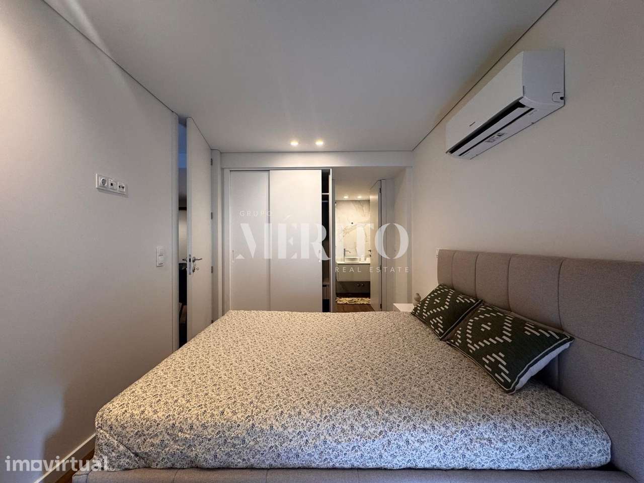 Exclusivo T2 Mobilado com Piscina  - Condomínio Privado - Grande imagem: 4/18