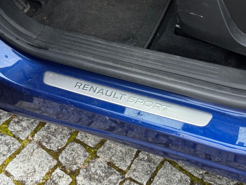 Renault Captur 1.6 E-Tech RS Line - 17