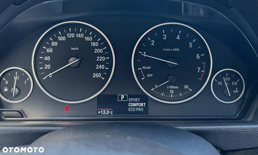 BMW Seria 3 318i Sport Line - 26