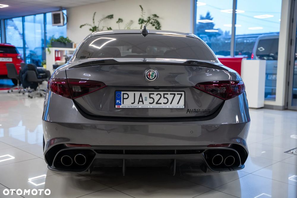 Alfa Romeo Giulia 2.9 Bi Turbo V6 Quadrifoglio - 9