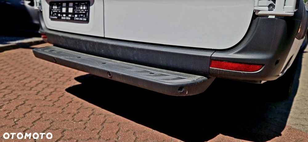 Mercedes-Benz Sprinter - 13