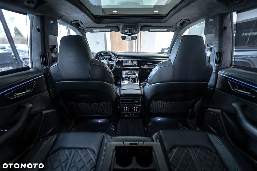 Audi SQ8 - 32