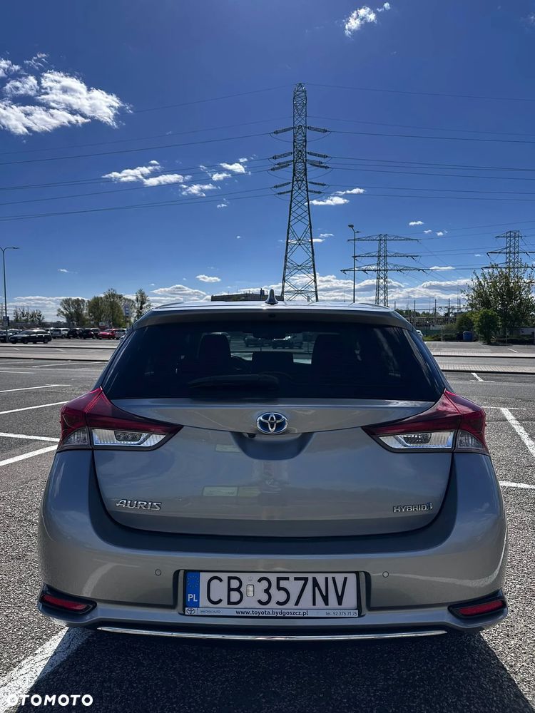 Toyota Auris Hybrid 135 Prestige - 6