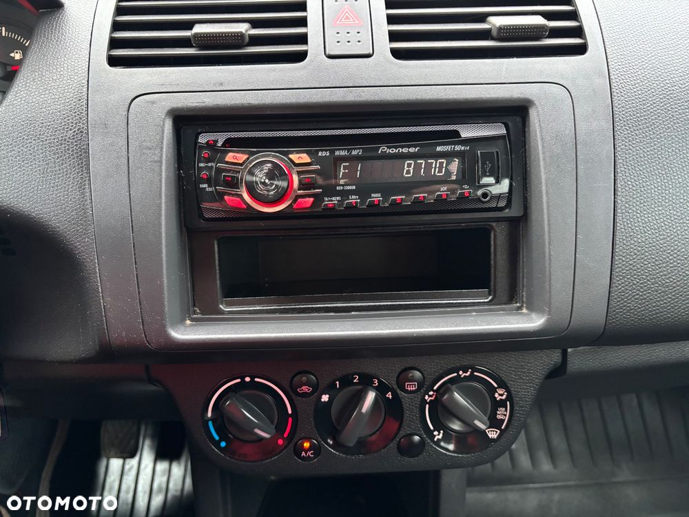 Suzuki Swift 1.3 Comfort dance - 17