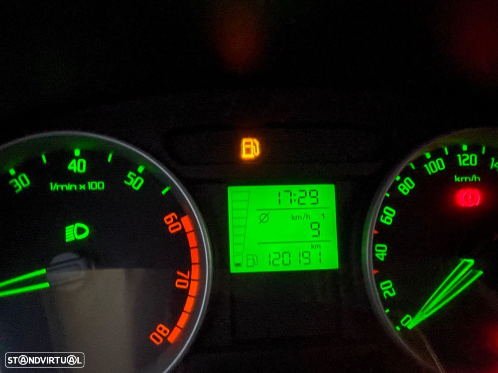 Skoda Fabia Break 1.2 Ambiente - 19