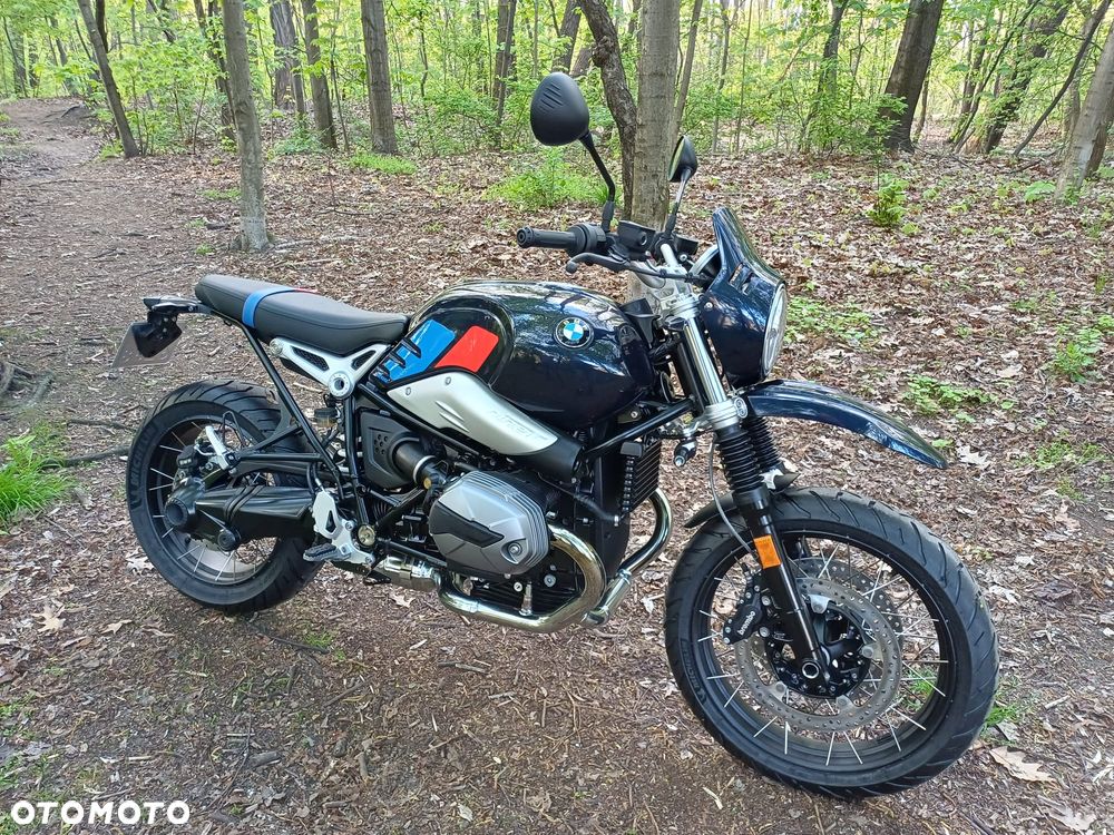 BMW R - 8