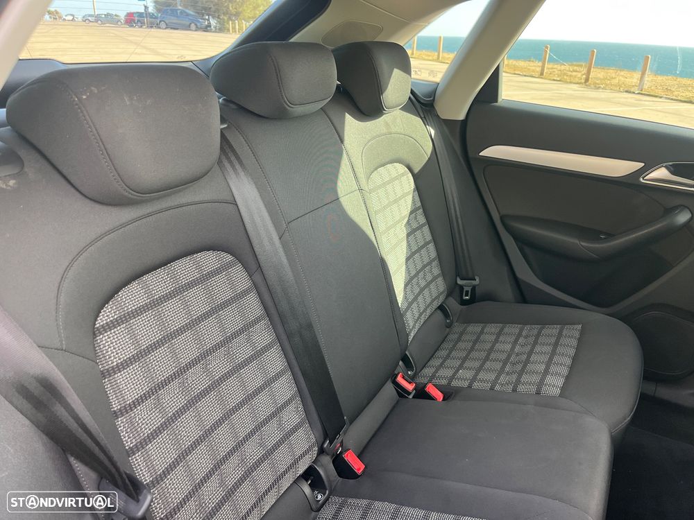 Audi Q3 2.0 TDI S-line - 18