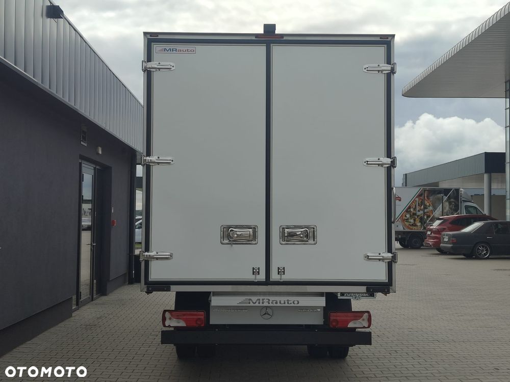 Mercedes-Benz Sprinter - 7