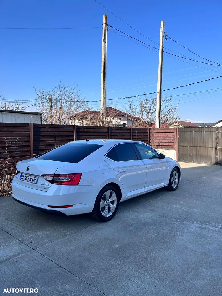 Skoda Superb 2.0 TDI 4X4 Ambition - 3