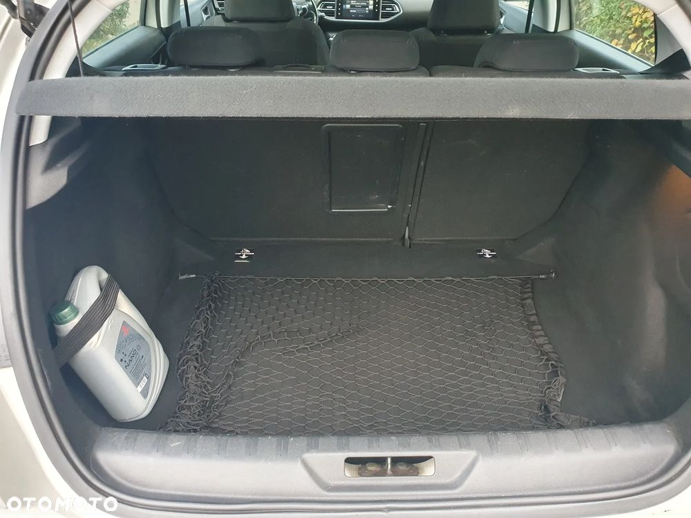 Peugeot 308 2.0 BlueHDi Allure S&S - 21