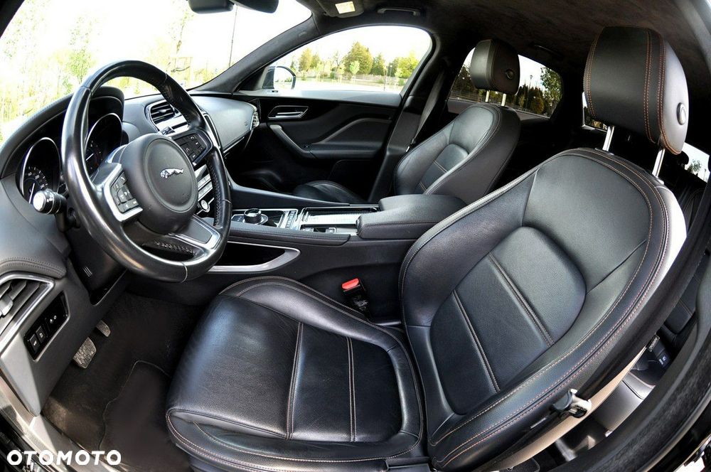 Jaguar F-Pace 20d Portfolio - 6