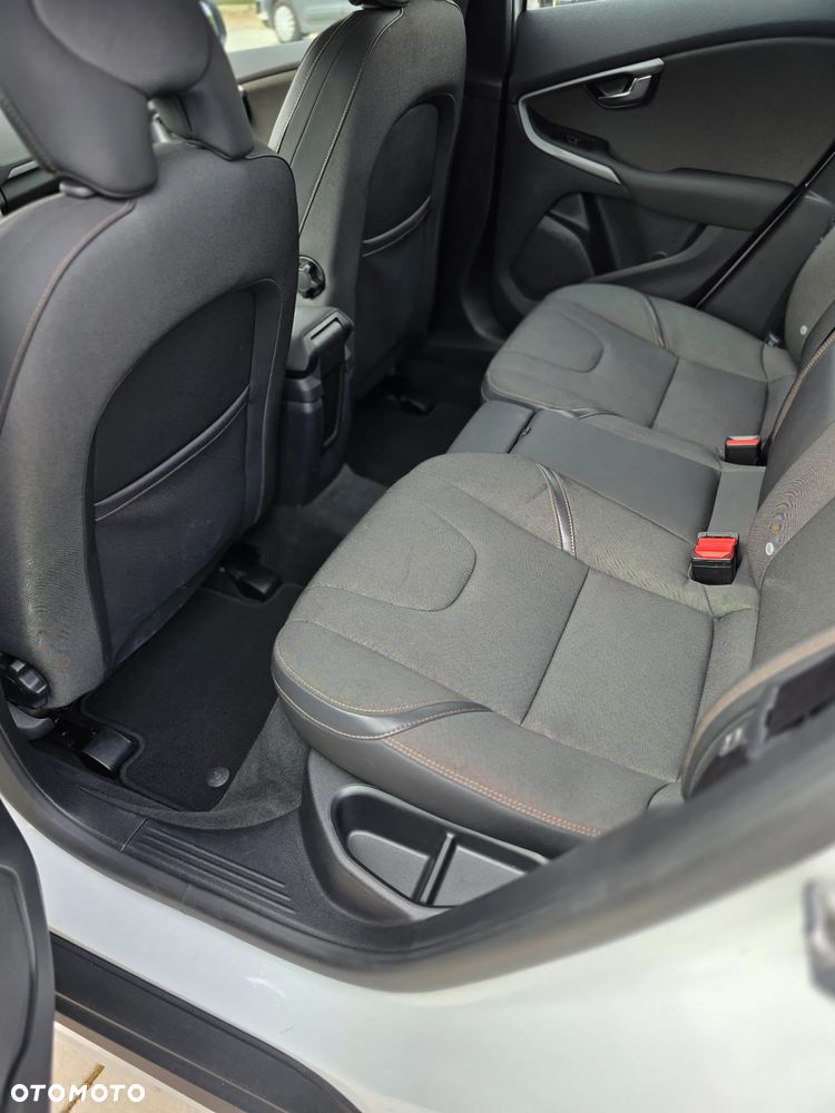 Volvo V40 D2 Drive-E Summum - 23