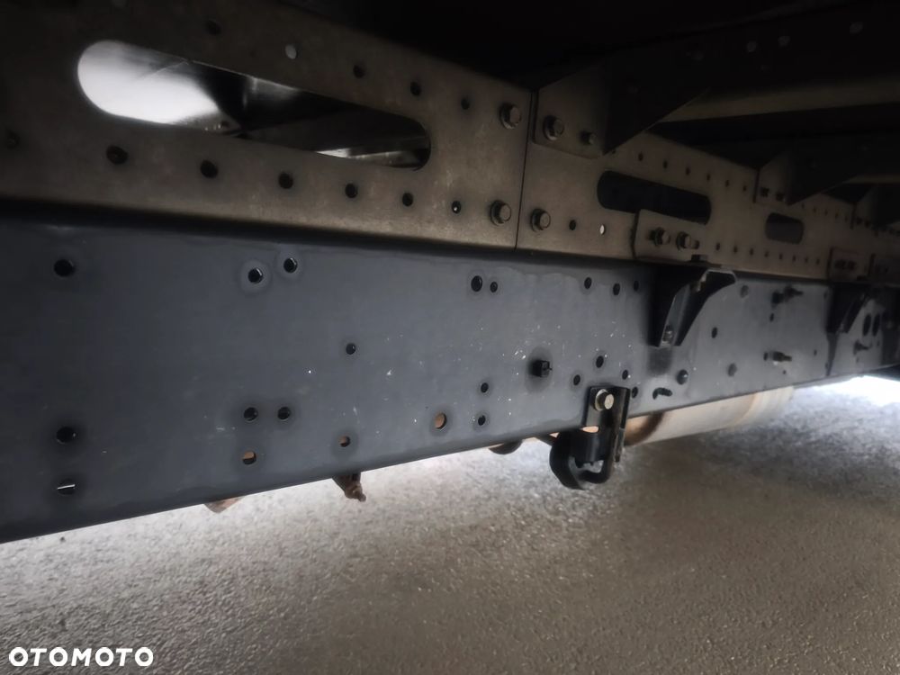 Iveco DAILY 35C14 2.3 HPI KONTENER 8 PALET WINDA KLIMA - 6