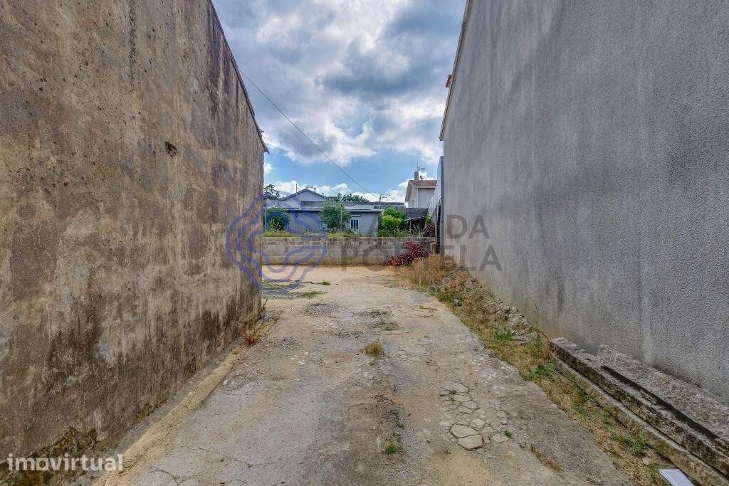 Moradia T4 para reconstrução em Malta, Vila do Conde - Grande imagem: 2/45