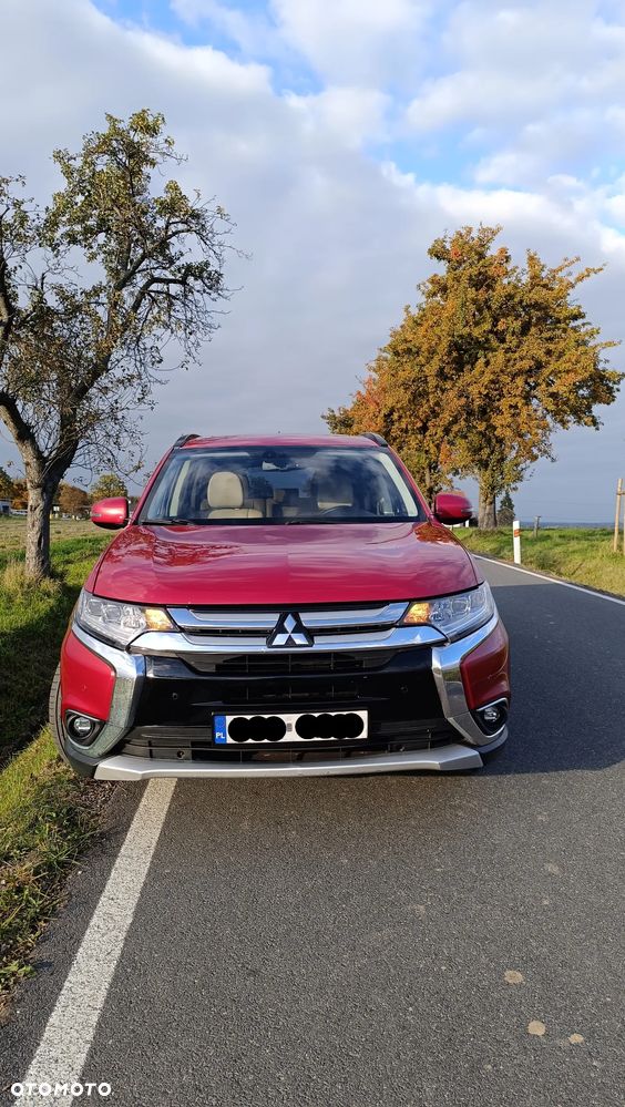 Mitsubishi Outlander - 9