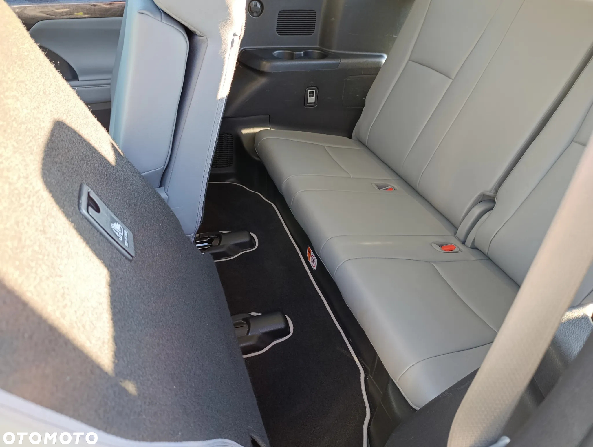 Toyota Highlander 2.5 Hybrid Executive Style - 8
