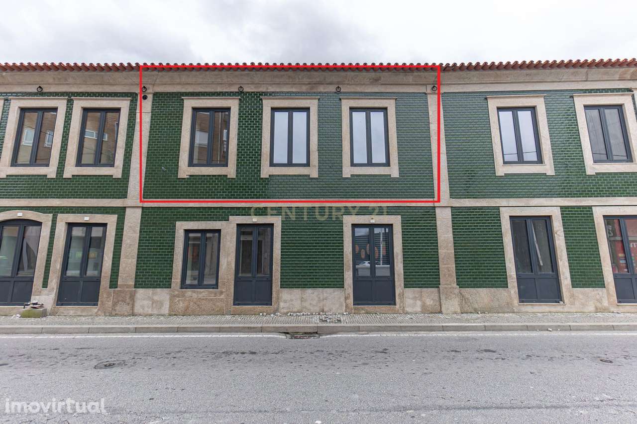 Excelente Oportunidade – T2+2 Duplex em Águas Santas - Grande imagem: 3/44