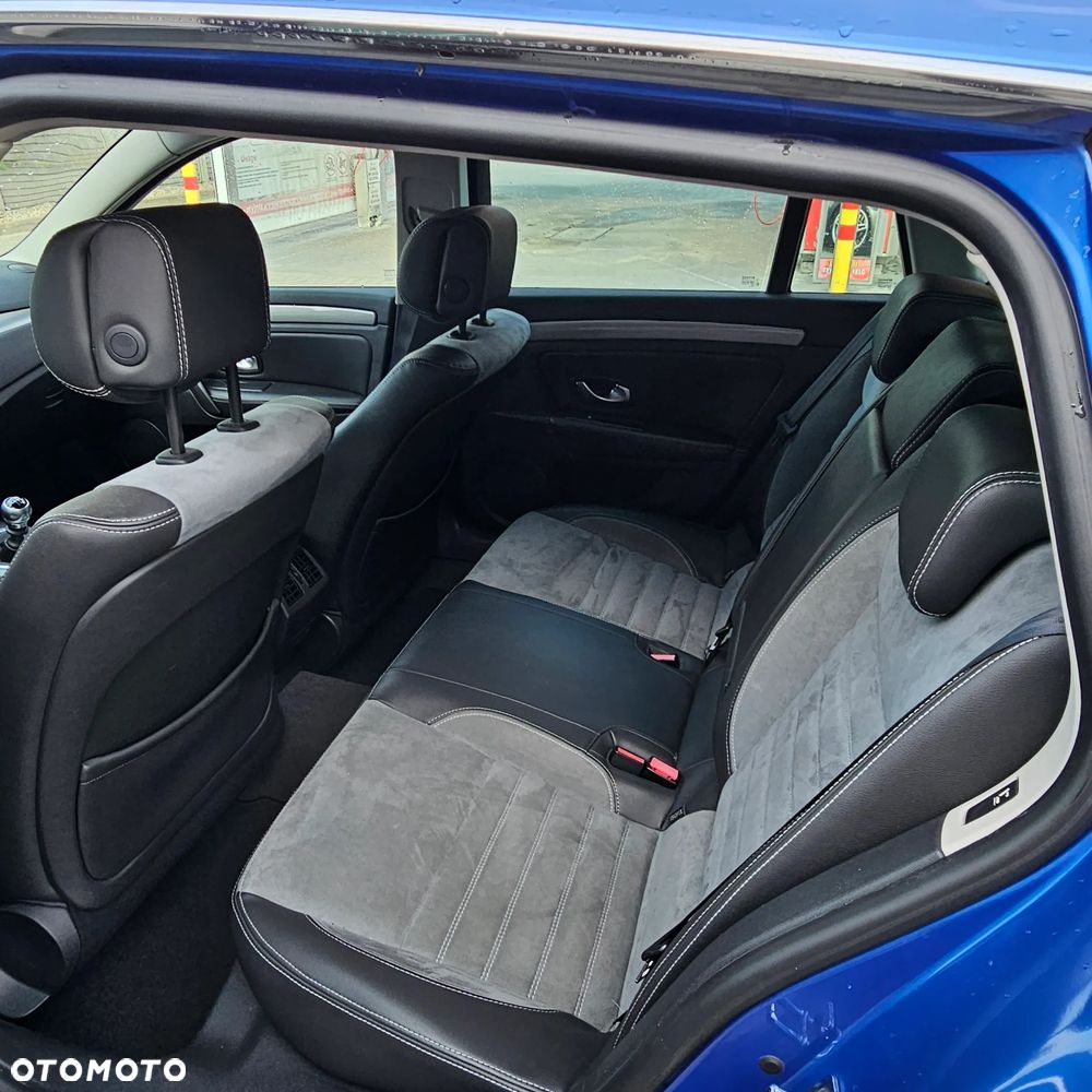 Renault Laguna dCi 180 FAP GT - 13