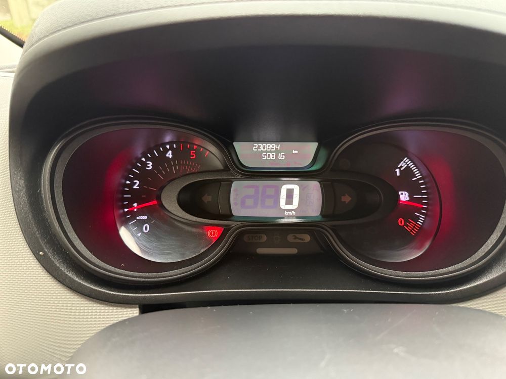 Renault Trafic - 12