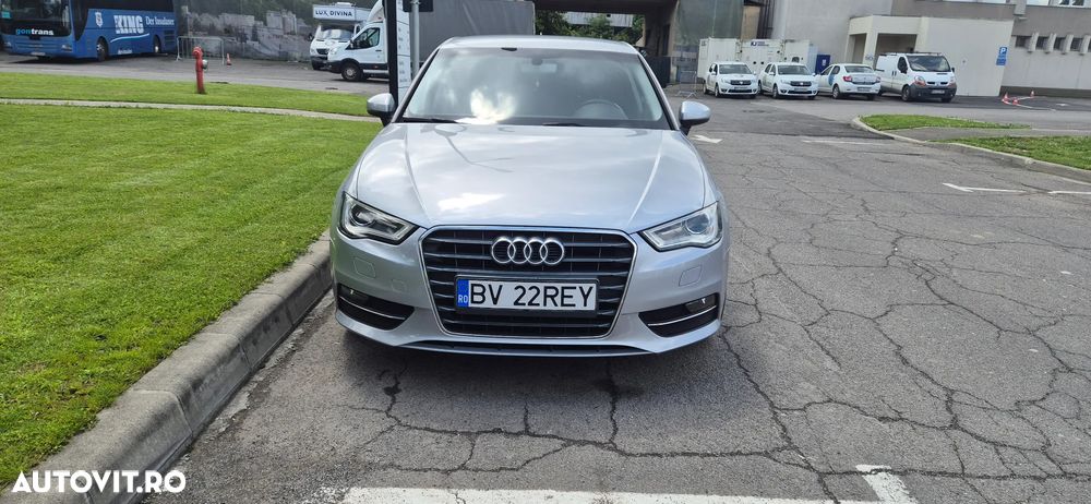 Audi A3 Sportback 1.6 TDI S tronic sport - 2