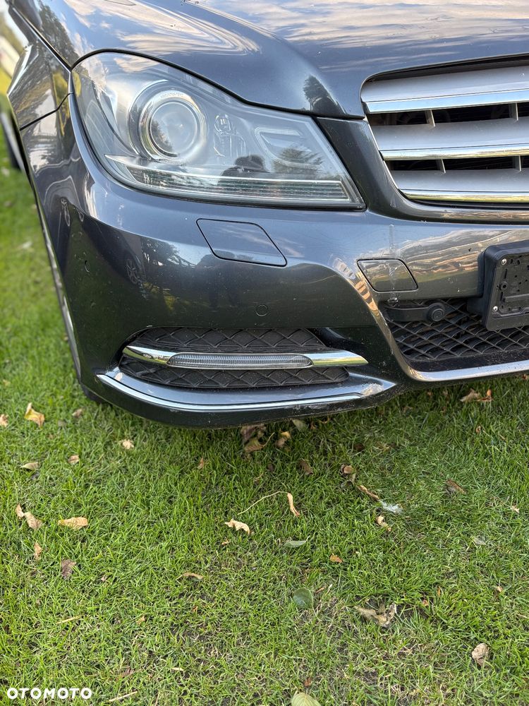 Mercedes-Benz Klasa C 220 T CDI DPF Automatik BlueEFFICIENCY Avantgarde - 9