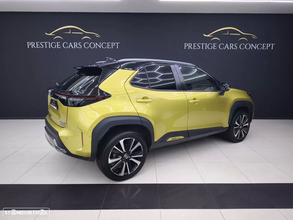 Toyota Yaris Cross 1.5 HDF Premier Edition - 3