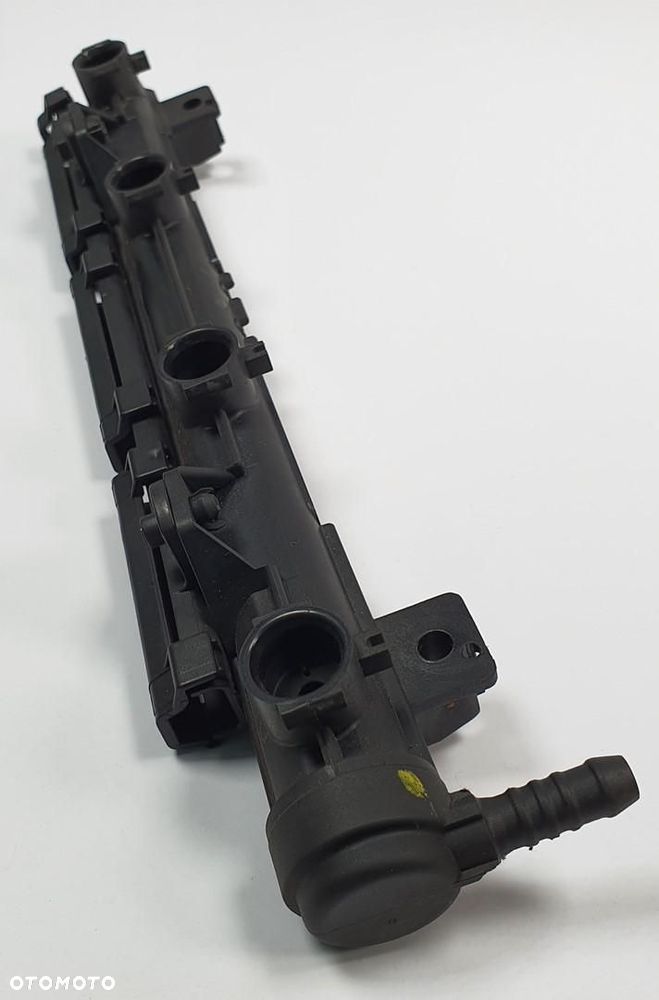 LISTWA WTRYSKOWA VW GOLF V 1.4 16V 036133320 - 3