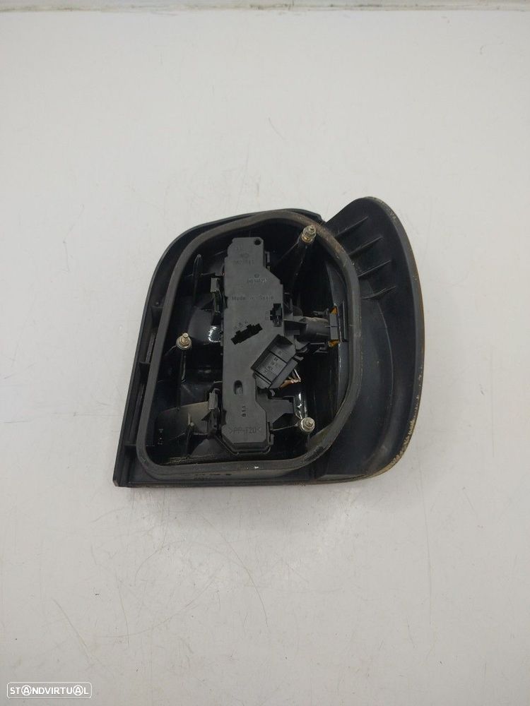 Farolim Stop Esq Volkswagen Polo (6N) - 3