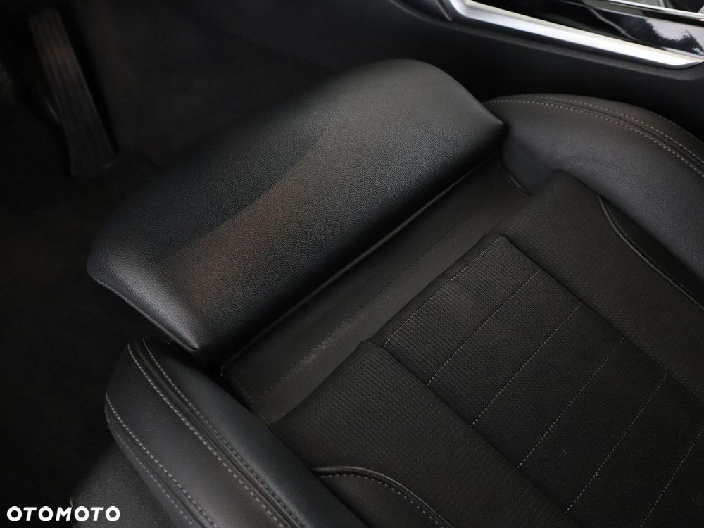 BMW Seria 3 318d Sport Line - 37