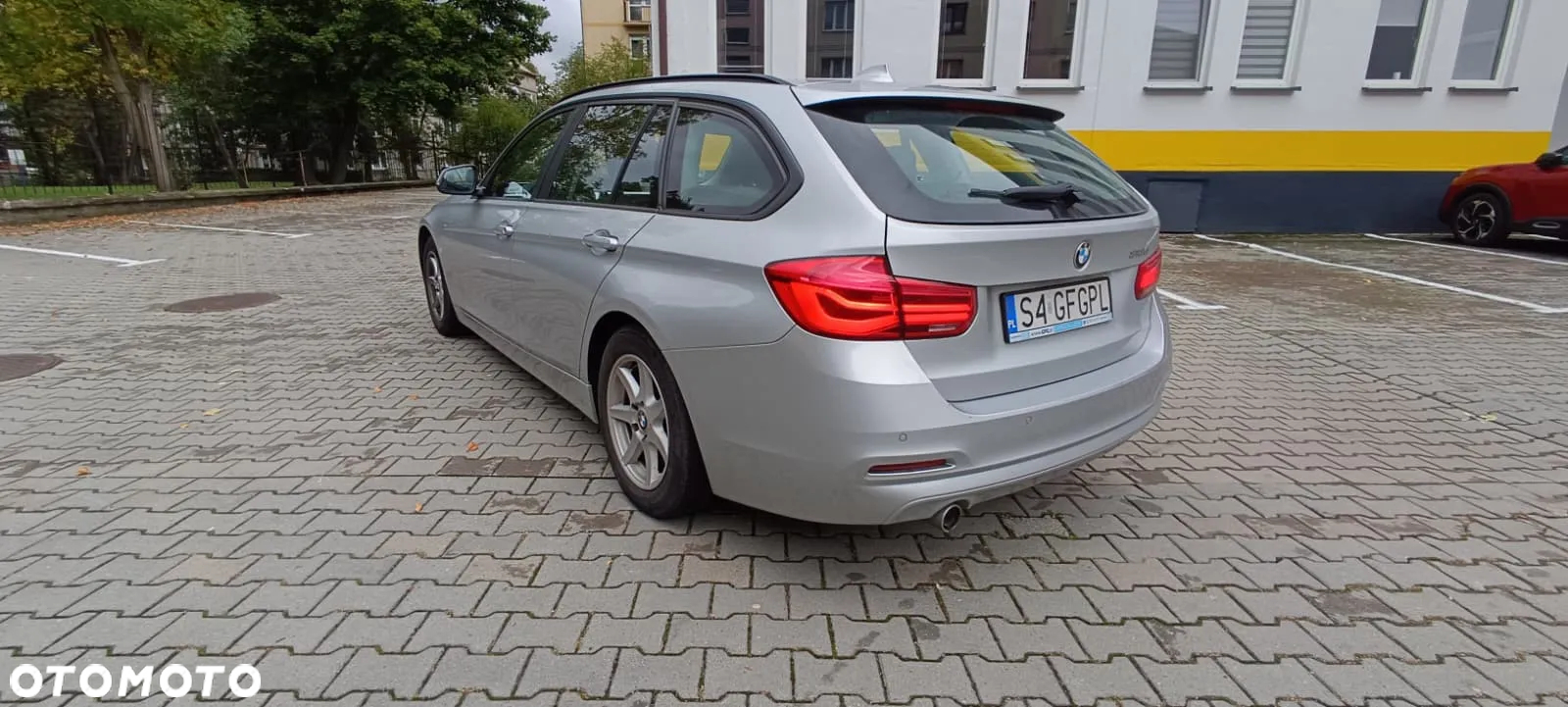 BMW Seria 3 318d - 4
