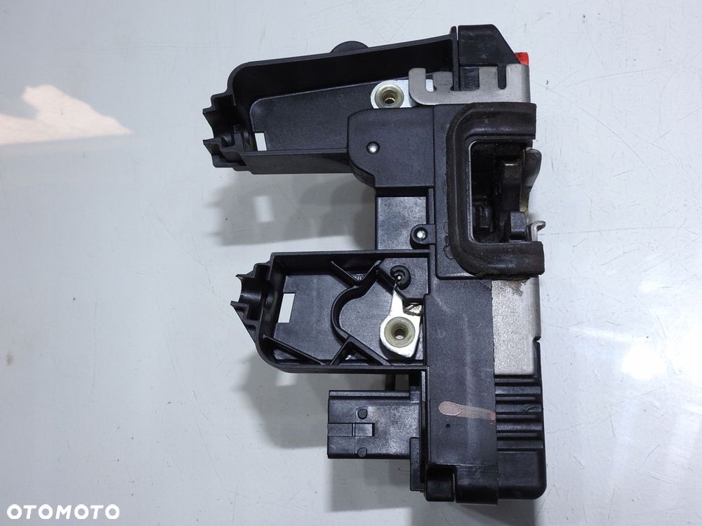 ZAMEK DRZWI LEWY TYŁ 5 PIN VECTRA C LIFT - 6
