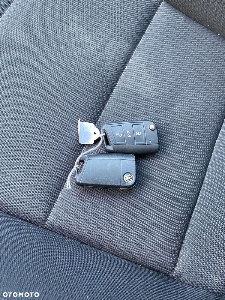 Volkswagen Touran 1.2 TSI (BlueMotion Technology) SOUND - 21