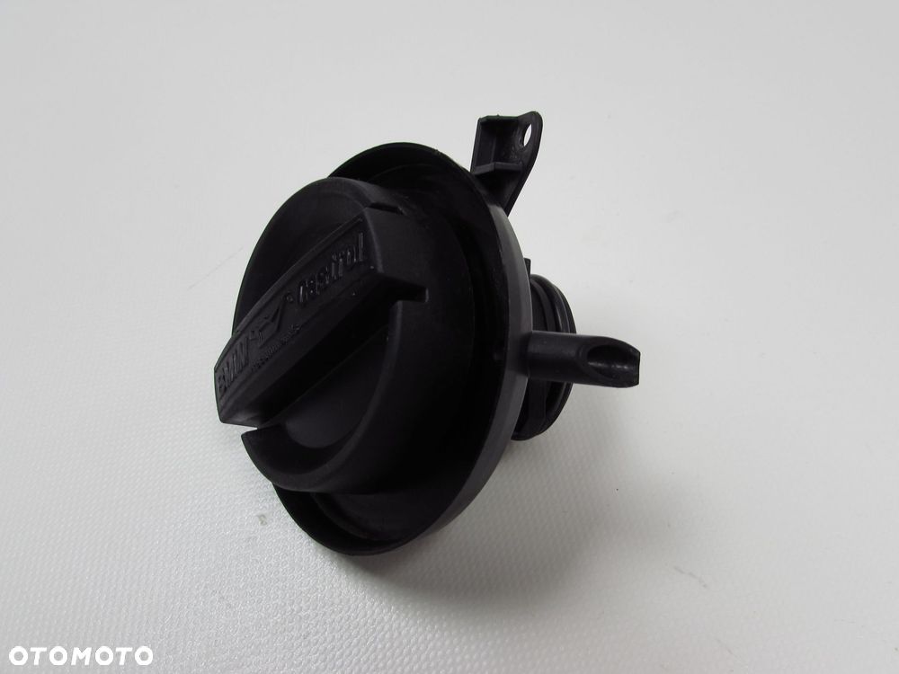 BMW F10 F11 F20 F30 E90 2.0 D N47 WLEW OLEJU KOREK 7810585 - 3