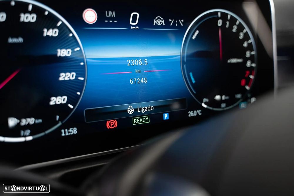 Mercedes-Benz C 300 e AMG Line - 22