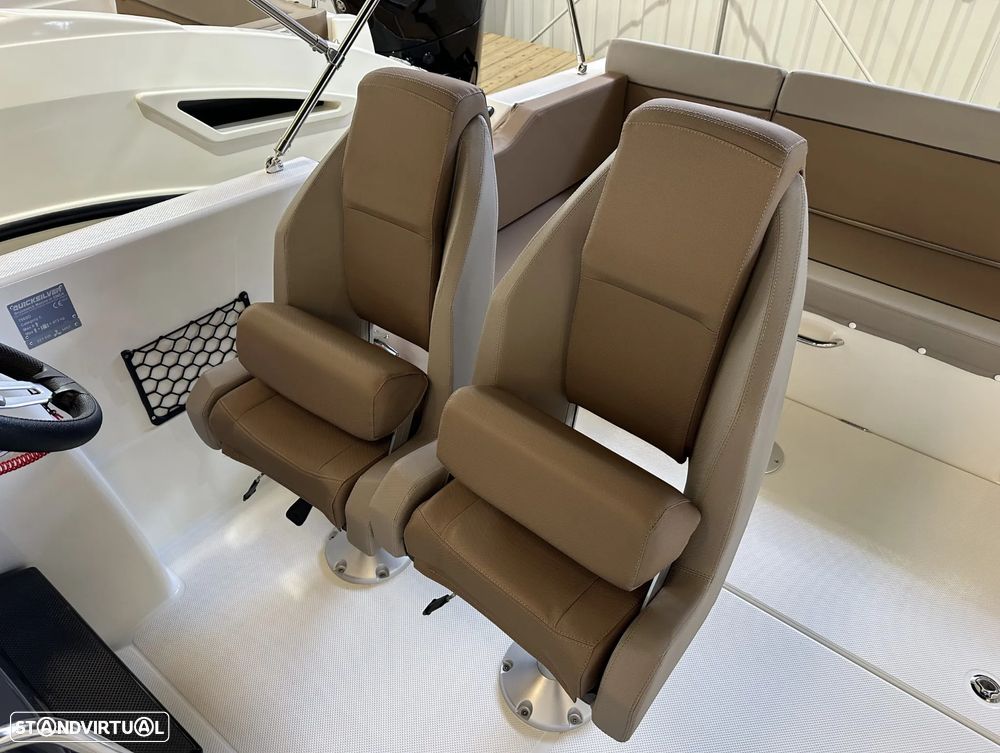 Quicksilver Activ 755 Sundeck - 20