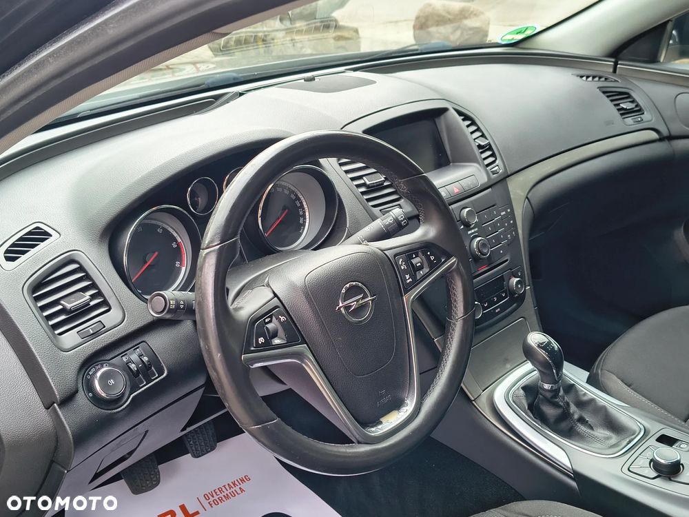 Opel Insignia 2.0 CDTI - 11