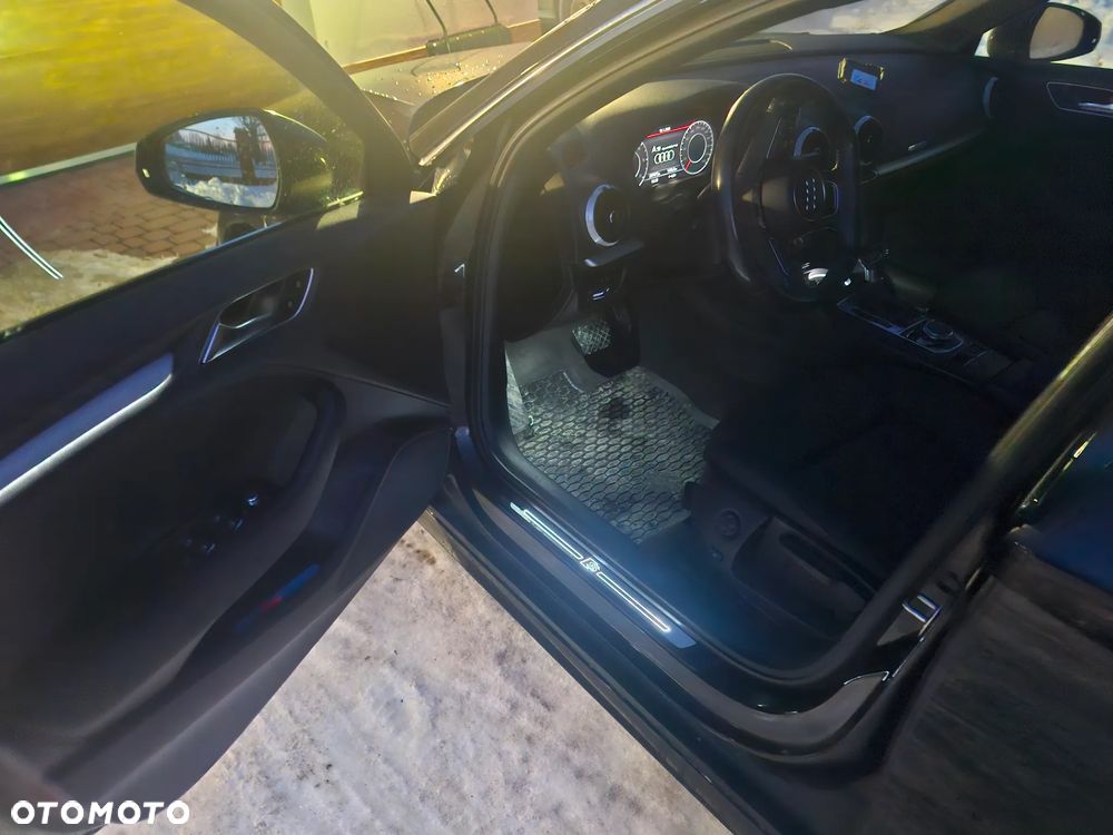 Audi A3 Sportback 2.0 TDI (clean diesel) quattro S tronic S line Sportpaket - 30