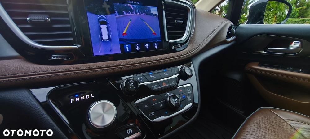 Chrysler Pacifica - 7