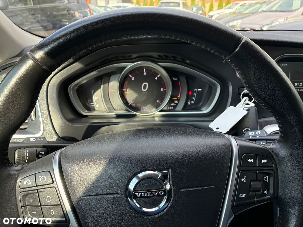 Volvo V40 D2 Geartronic - 14