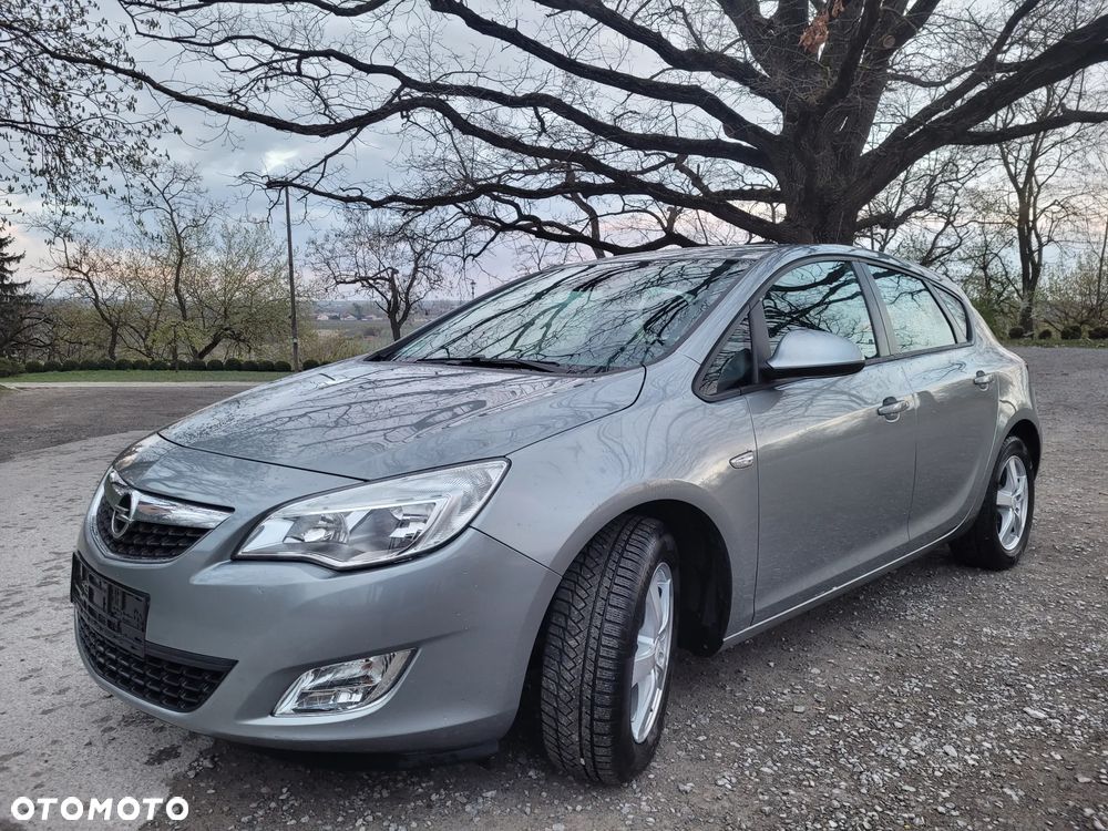 Opel Astra 1.6 Innovation - 25