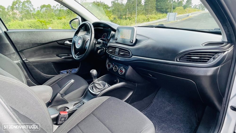 Fiat Tipo Station Wagon 1.3 M-Jet Lounge Tech - 15