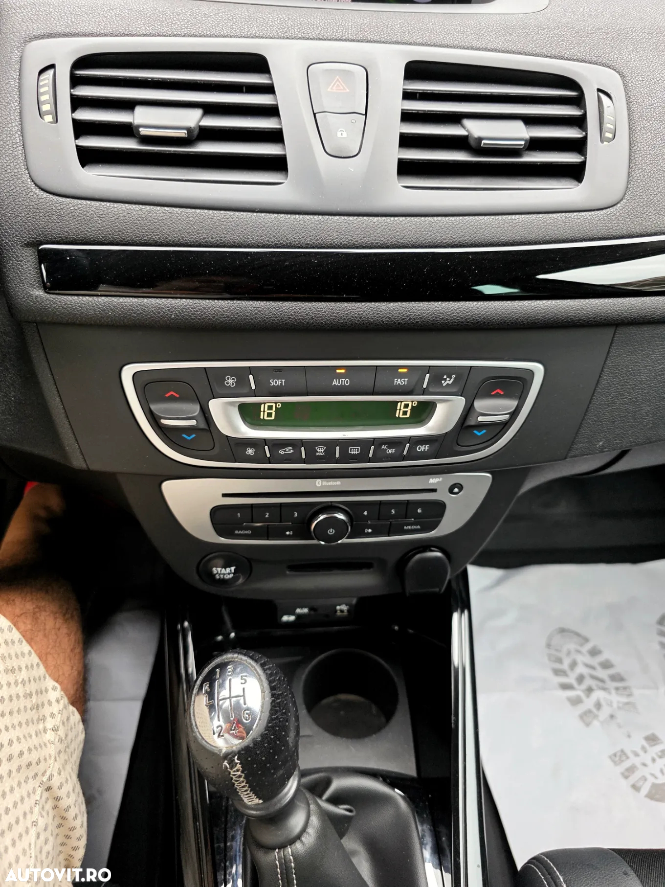 Renault Megane ENERGY dCi 110 Start & Stop Bose Edition - 25