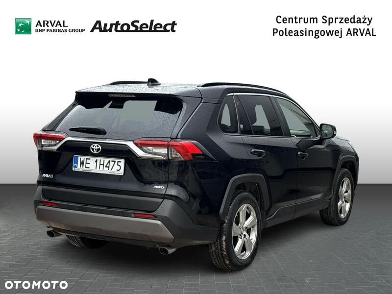 Toyota RAV4 - 6