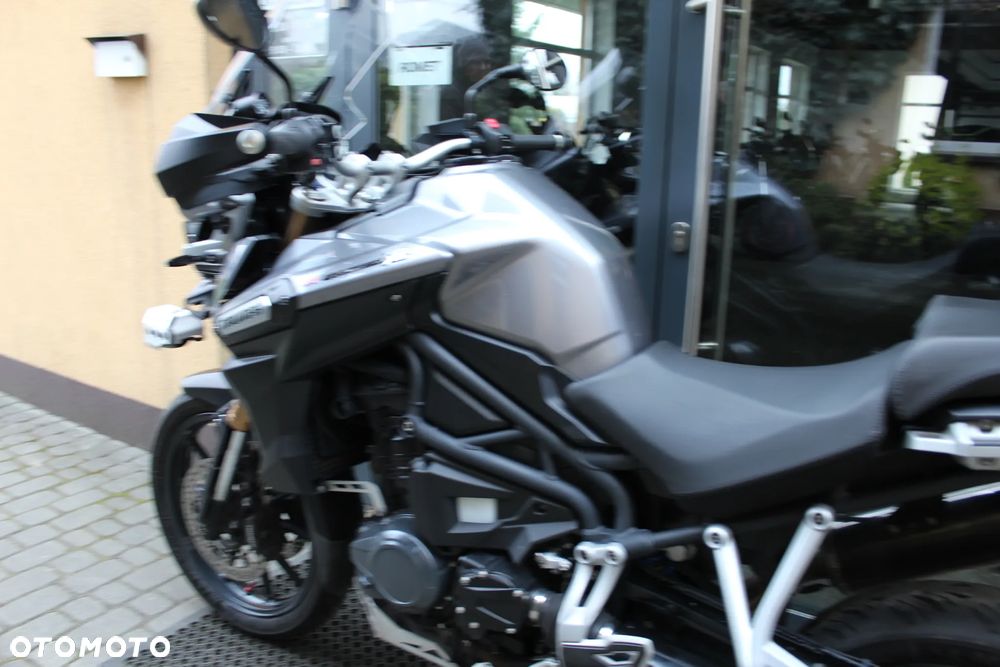 Triumph Tiger - 9