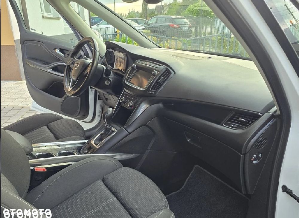 Opel Zafira - 24