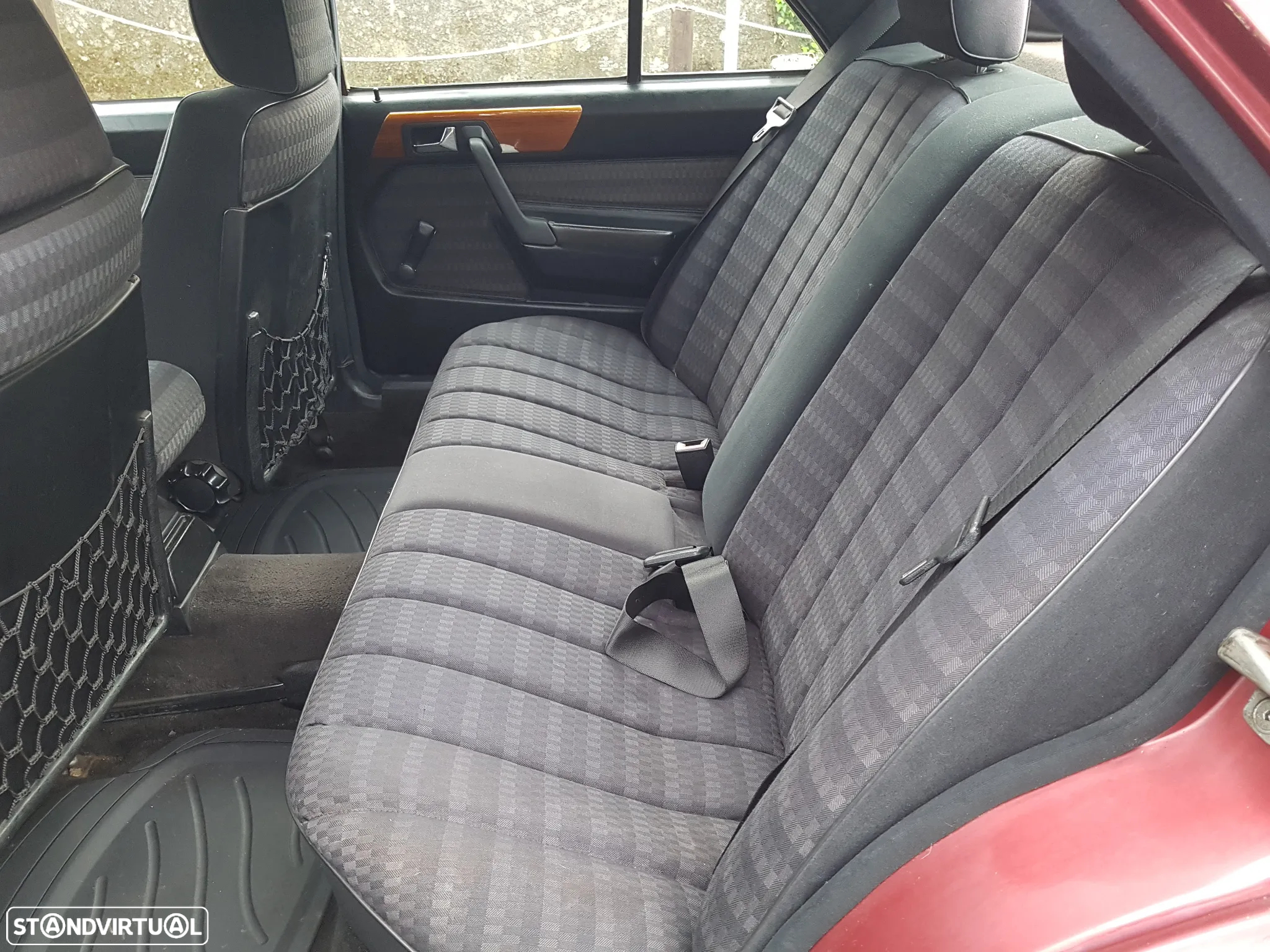 Mercedes-Benz 190 D 2.0 - 7