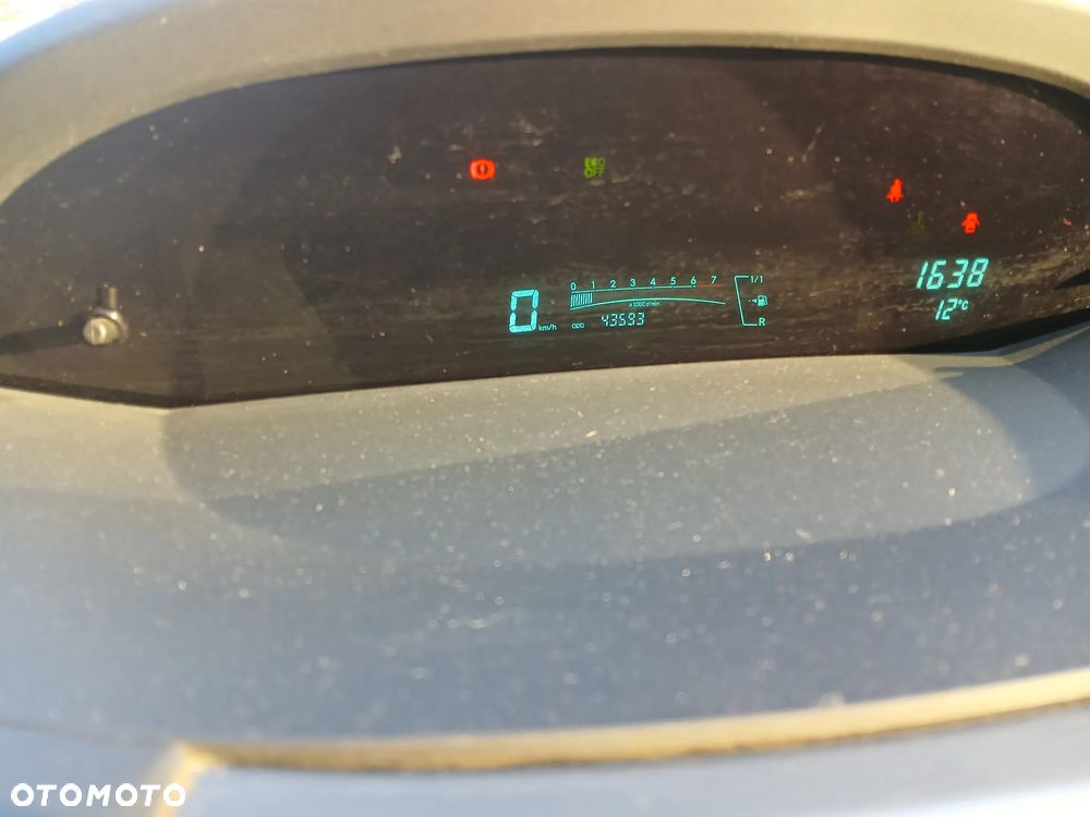 Toyota Yaris 1.33 Sol - 18