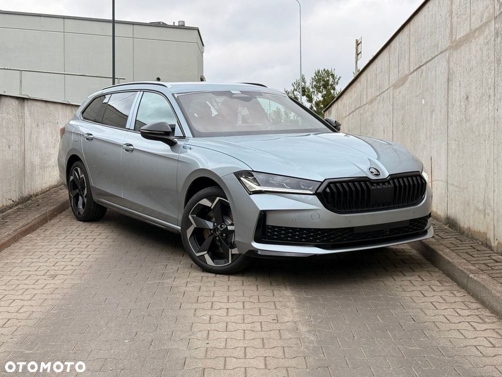 Skoda Superb 2.0 TDI SCR 4x4 Sportline DSG - 3