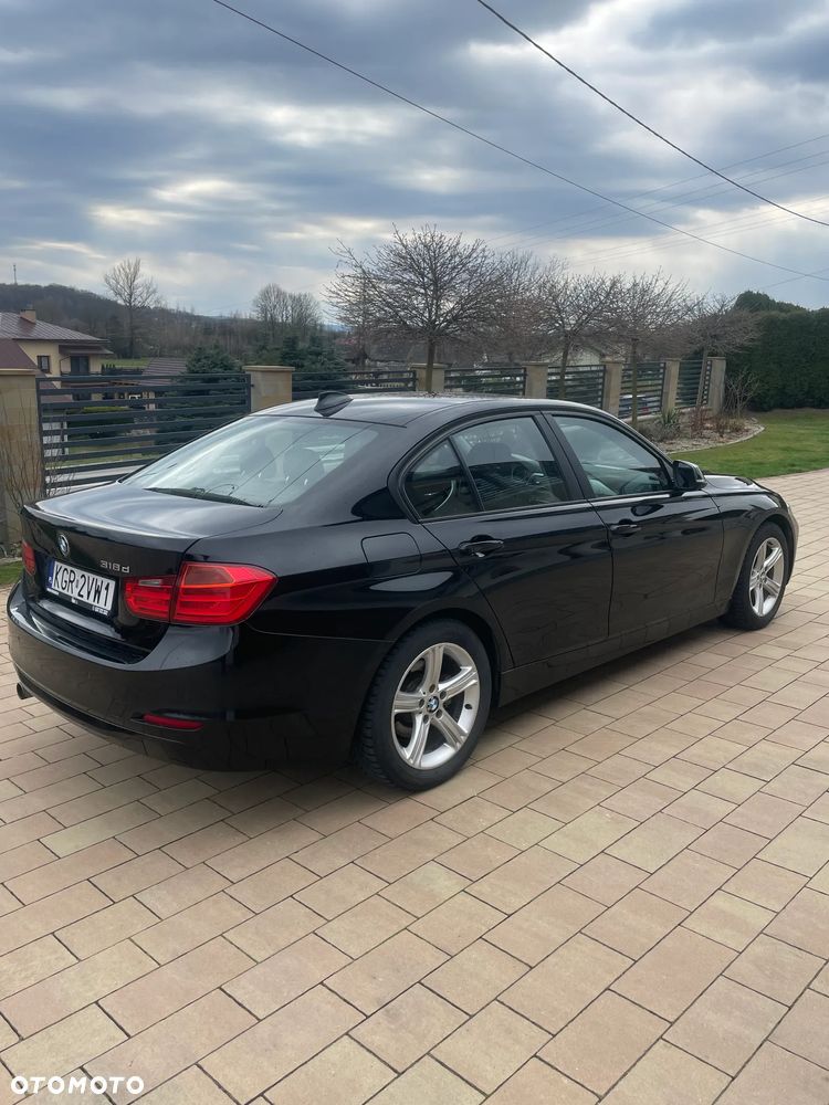 BMW Seria 3 318d - 10