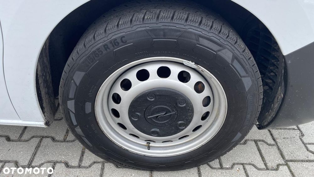 Opel Vivaro - 25